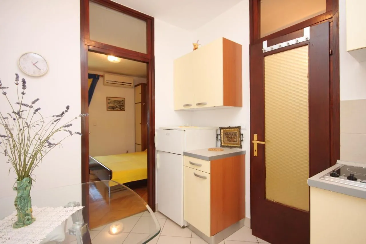 Apartment Mali Losinj 7879B 0*,